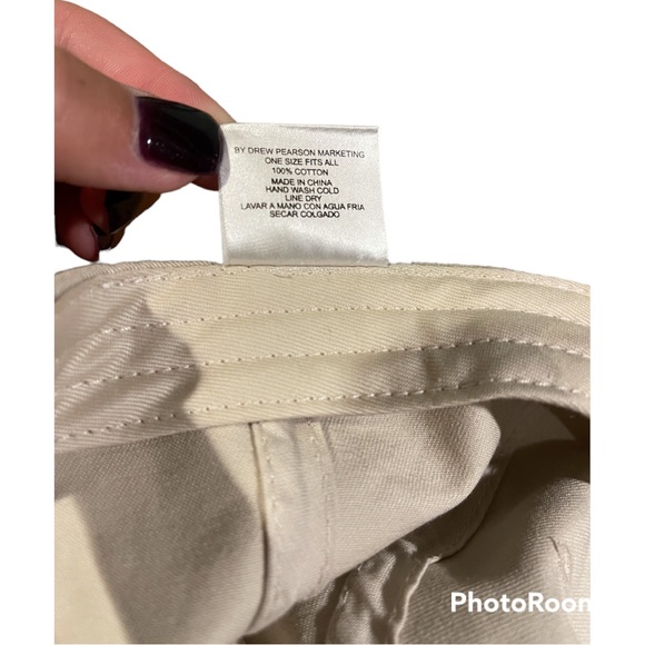 New York Yankees Legends Field Baseball Hat - Picture 10 of 10